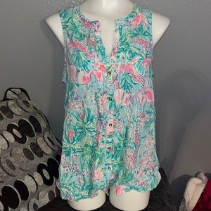 lilly pulitzer shirt size large in great condition!